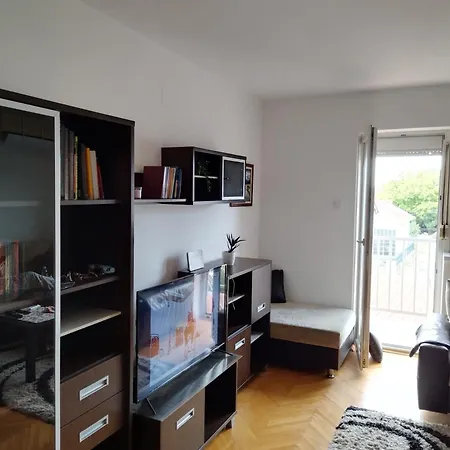 Aqua 11 Big 아파트